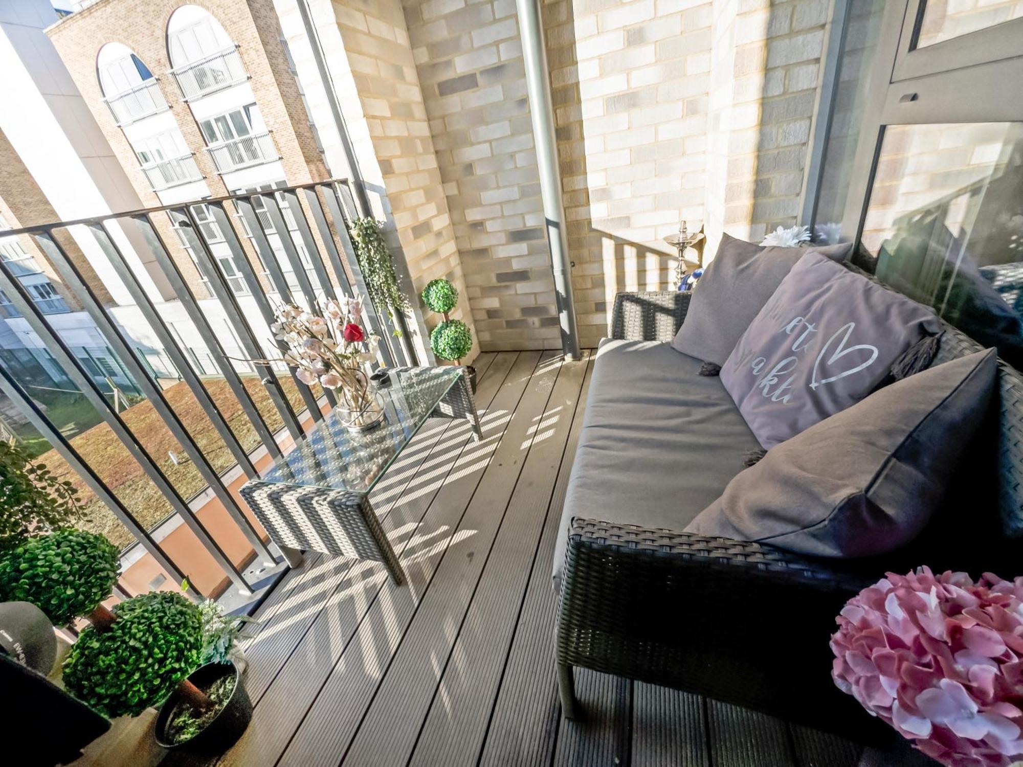 Greenwich Apartment With A River View & Balcony Near The 02 Arena & North Greenwich With Free Wifi & Fast Links Into Central Londres Exterior foto