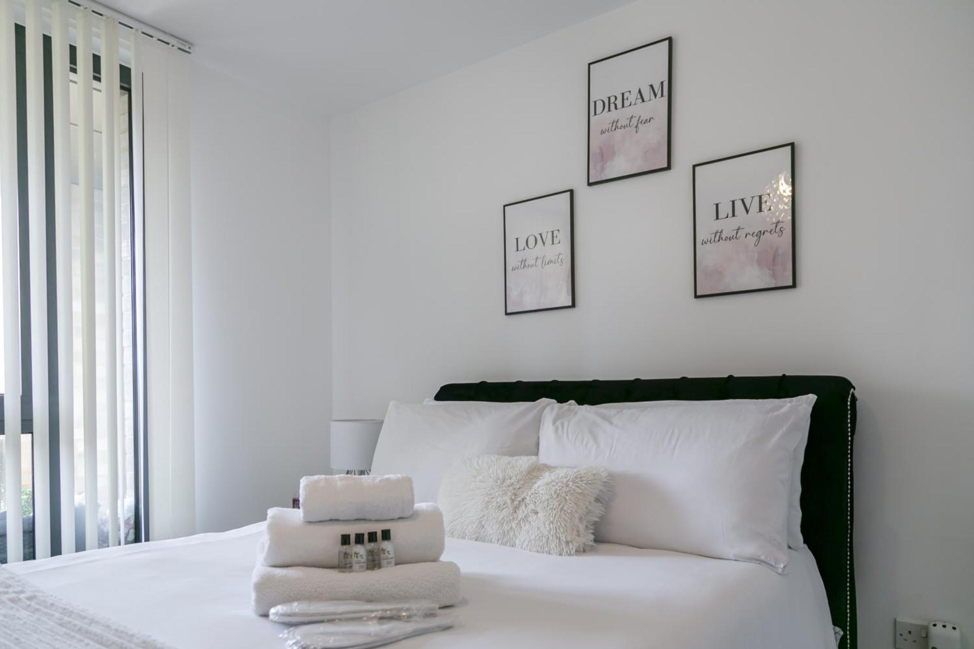 Greenwich Apartment With A River View & Balcony Near The 02 Arena & North Greenwich With Free Wifi & Fast Links Into Central Londres Exterior foto